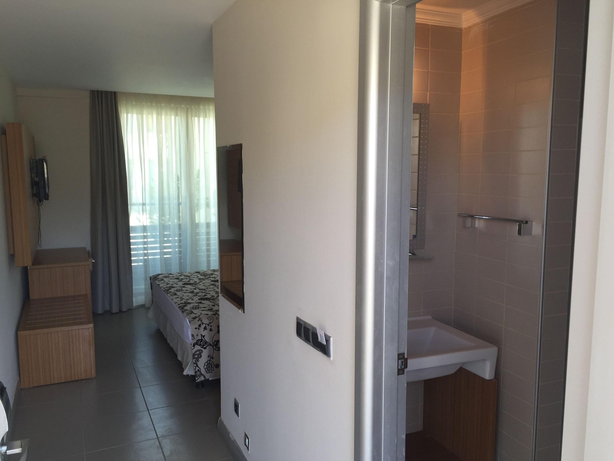 Butikhan Hotel Gündoğan Esterno foto
