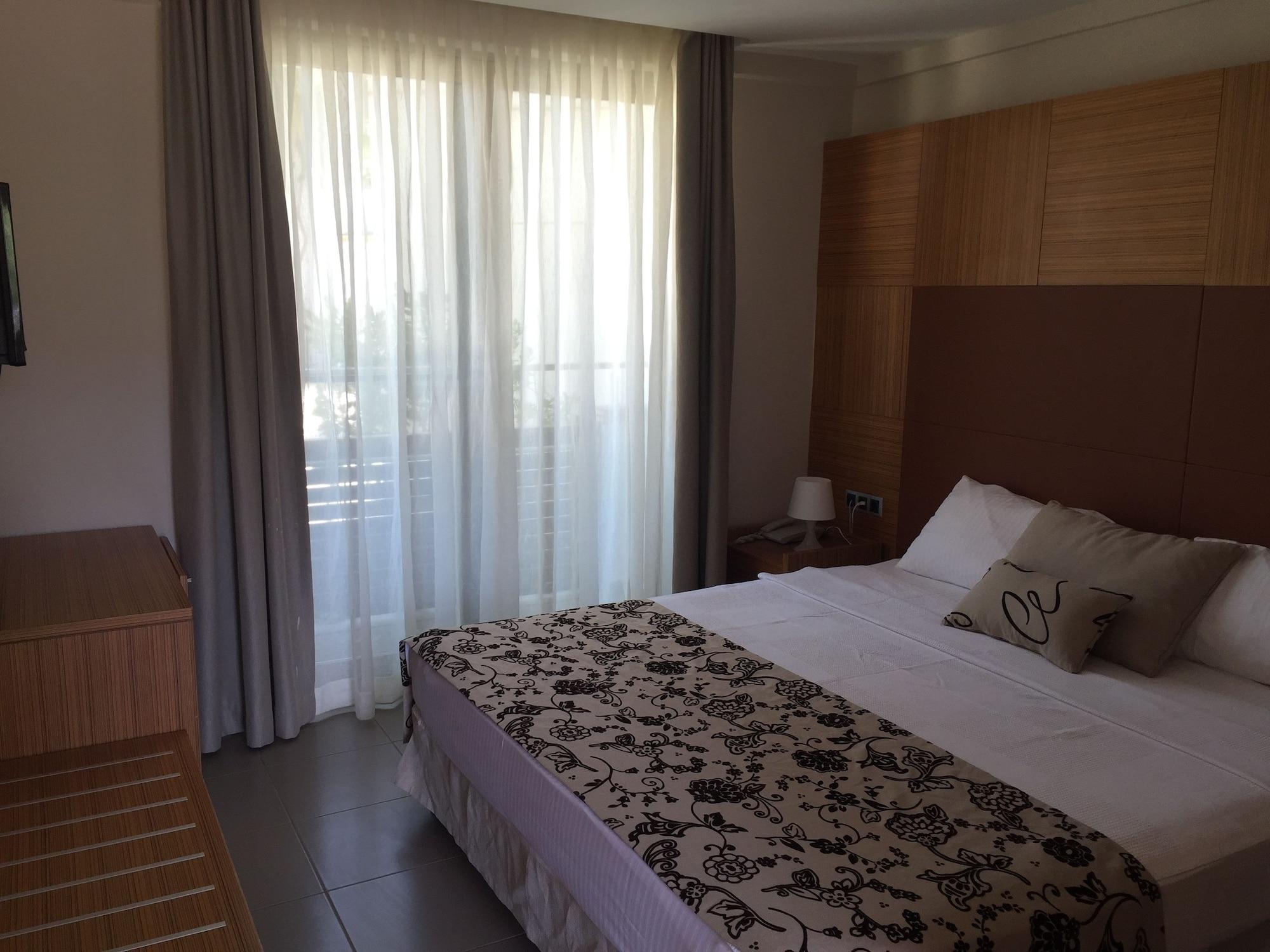 Butikhan Hotel Gündoğan Esterno foto